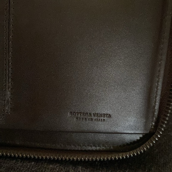 Bottega Veneta Clutch Purse - Picture 7 of 7